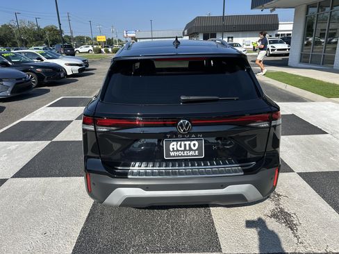 Used 2026 Volkswagen Tiguan S FWD image 9
