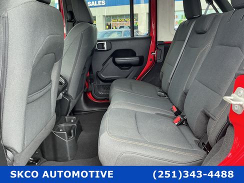 Used 2024 Jeep Wrangler Unlimited Sport AWD/4WD image 18