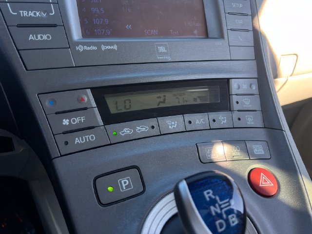Used 2015 Toyota Prius Four FWD image 24