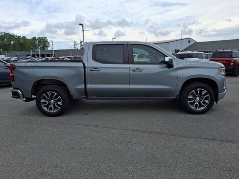 Used 2023 Chevrolet Silverado 1500 LT AWD/4WD image 7
