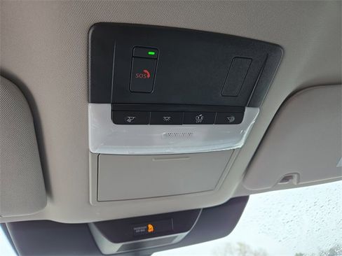 New 2025 Nissan Pathfinder SV w/ Black Appearance Package image 25