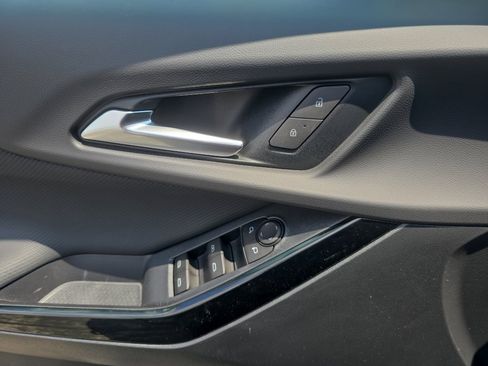 New 2026 Chevrolet Equinox LT w/ Convenience Package II image 10