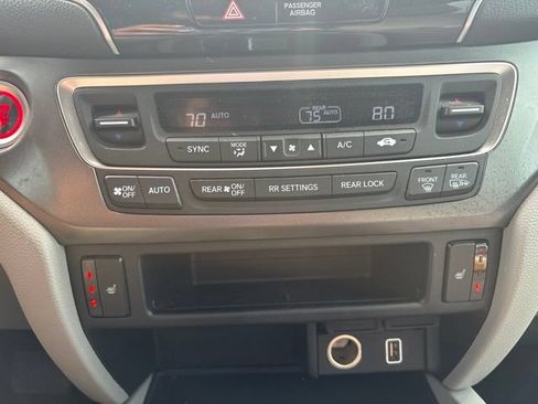 Certified 2021 Honda Pilot EX image 14