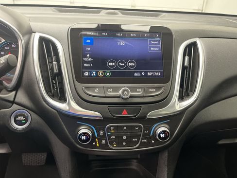 Used 2019 Chevrolet Equinox LT w/ Sun & Navigation Package image 17