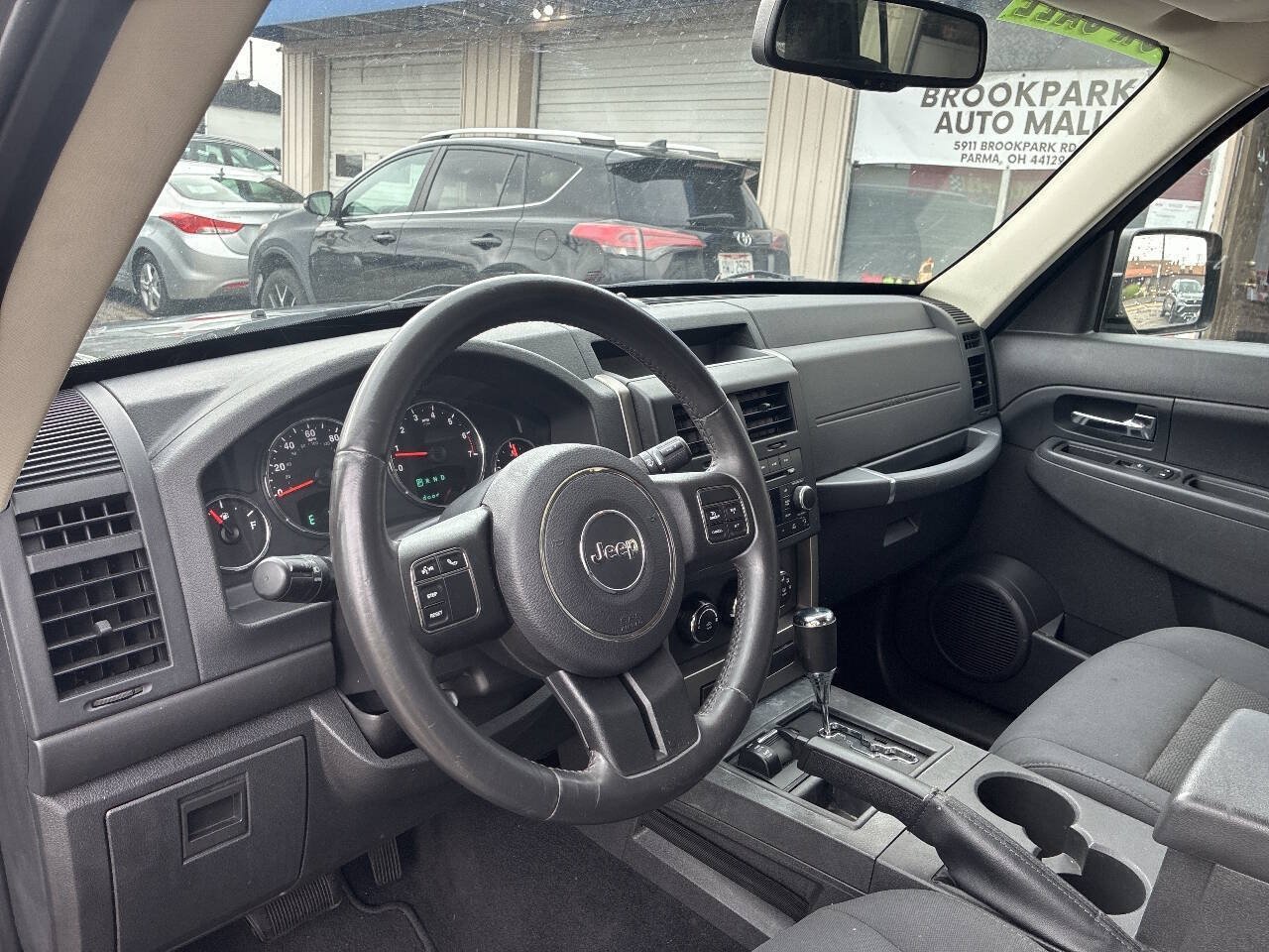 Used 2012 Jeep Liberty Sport w/ Popular Equipment Group AWD/4WD image 9