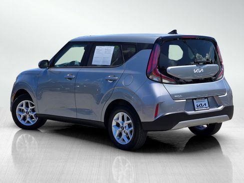 Certified 2025 Kia Soul LX w/ LX Technology Package FWD image 6