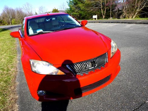 Used 2010 Lexus IS 350C image 6