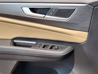 New 2025 Volkswagen Atlas Cross Sport SE