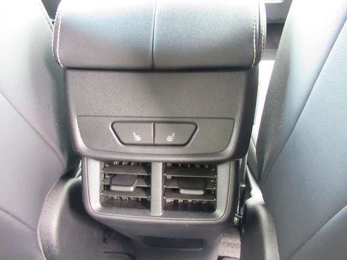 Used 2025 GMC Terrain Elevation w/ Elevation Premium Package AWD/4WD image 15