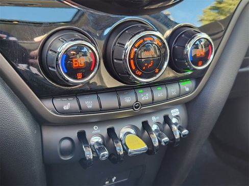 Used 2019 MINI Cooper Countryman SE w/ Premium Package image 25