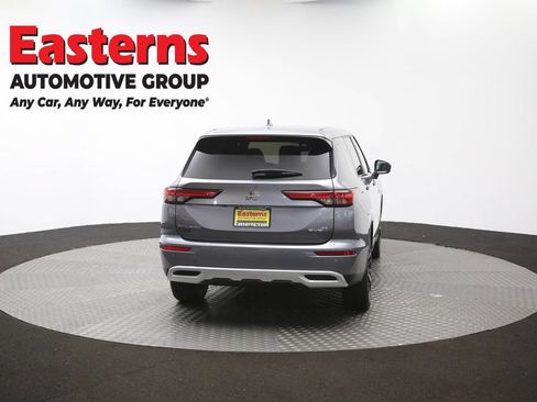 Used 2023 Mitsubishi Outlander SE AWD/4WD image 38