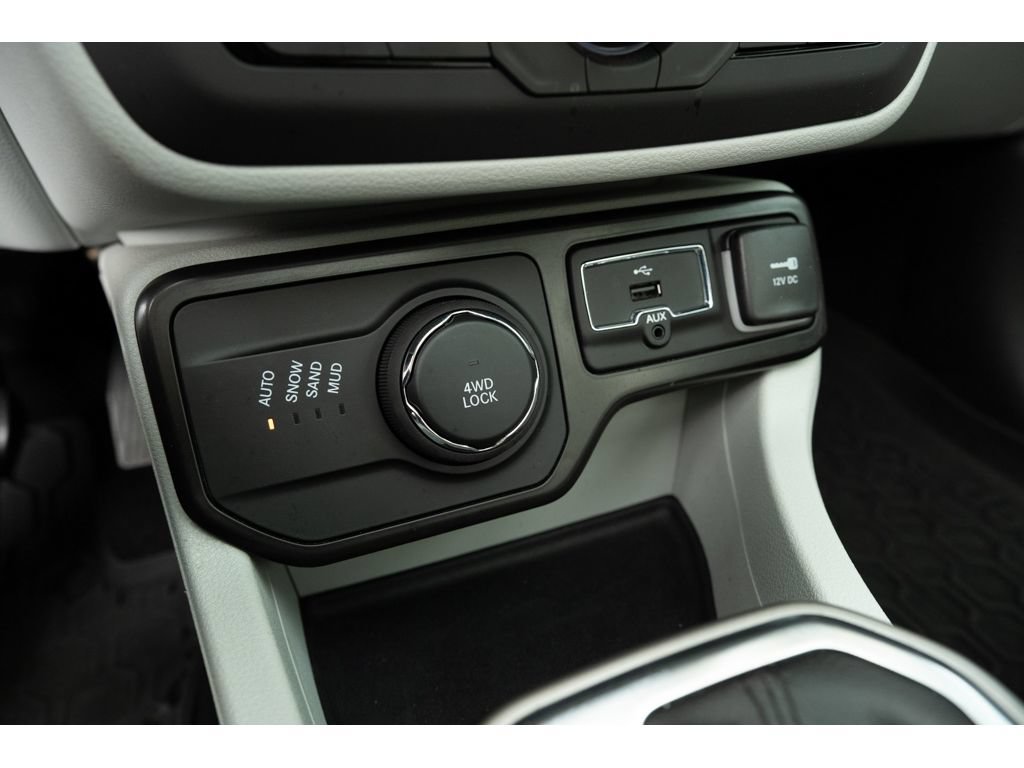 Used 2022 Jeep Renegade Limited w/ Sun, Sound & Wheels Group AWD/4WD image 29