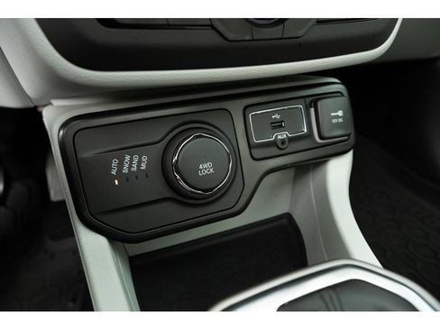 Used 2022 Jeep Renegade Limited w/ Sun, Sound & Wheels Group AWD/4WD image 29