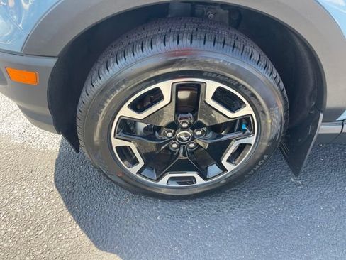 Certified 2023 Ford Bronco Sport Outer Banks w/ Tech Package AWD/4WD image 3