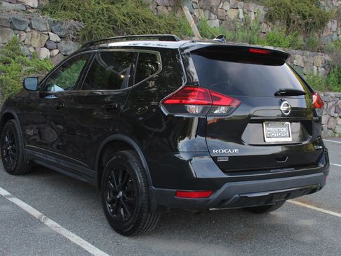 Used 2017 Nissan Rogue SV AWD/4WD image 7