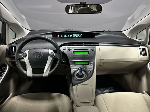 Used 2010 Toyota Prius Two image 8