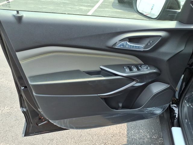 New 2026 Chevrolet Trax ACTIV w/ Sunroof Package FWD image 12