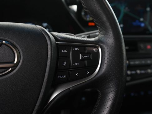 Used 2024 Lexus ES 300h F Sport w/ Accessory Package (Z2) FWD image 27