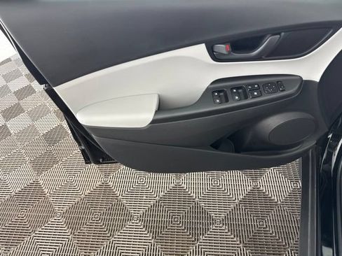 Used 2023 Hyundai Kona SEL AWD/4WD image 20