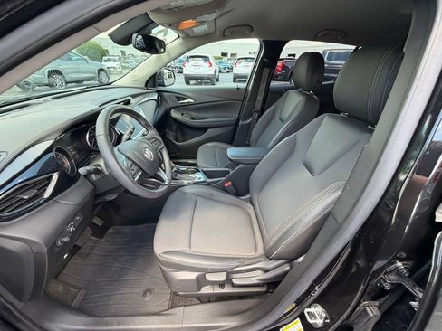 Certified 2023 Buick Encore GX Preferred FWD image 25