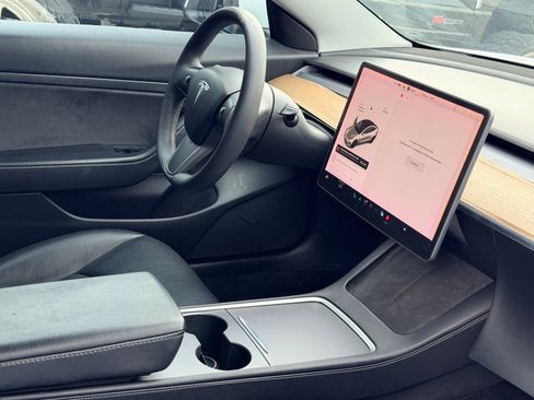 Used 2021 Tesla Model 3 Standard Range Plus RWD image 16