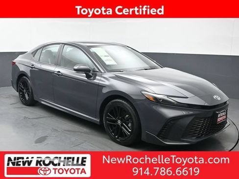 Used 2026 Toyota Camry SE w/ Convenience Package AWD/4WD image 1