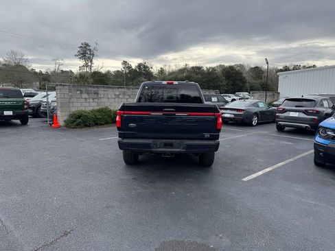 Used 2022 Ford F150 Lightning Lariat image 7