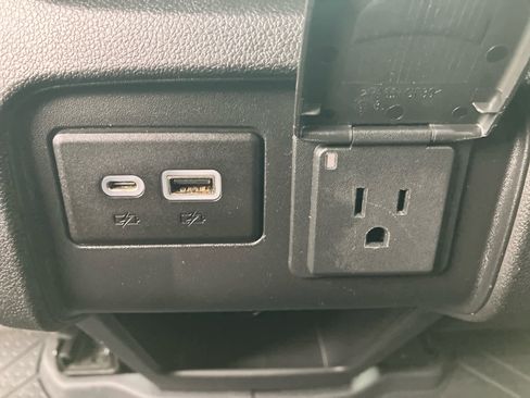 Used 2019 Chevrolet Blazer RS w/ Sun and Wheels Package image 35