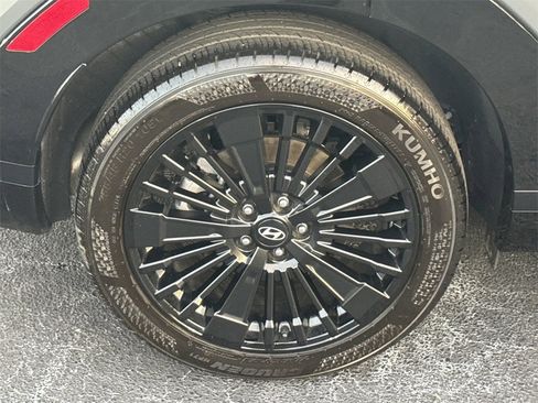 Used 2025 Hyundai Santa Fe Calligraphy image 17