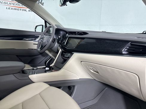 Used 2023 Cadillac XT6 Premium Luxury w/ Technology Package image 33