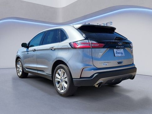 Used 2022 Ford Edge Titanium image 3