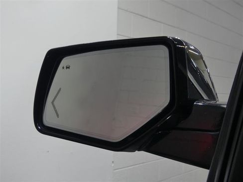 Used 2019 GMC Yukon Denali w/ Denali Ultimate Package image 15