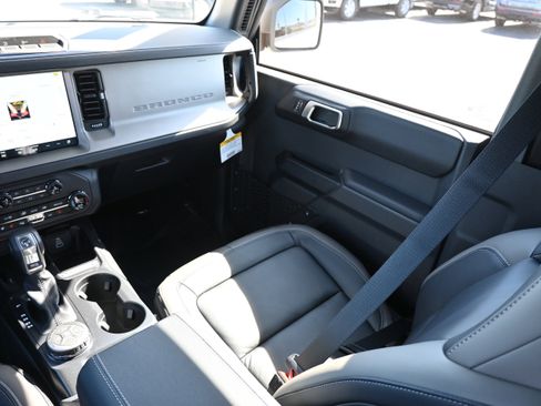 New 2026 Ford Bronco Outer Banks AWD/4WD image 32