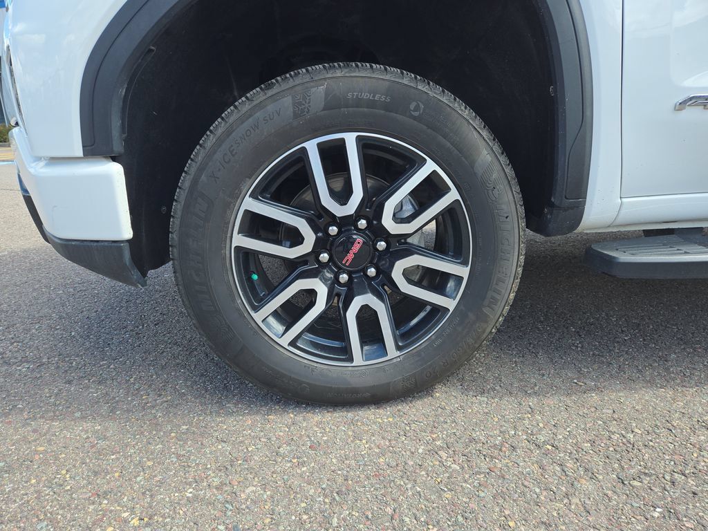 Used 2023 GMC Sierra 1500 AT4 w/ AT4 Premium Package AWD/4WD image 10