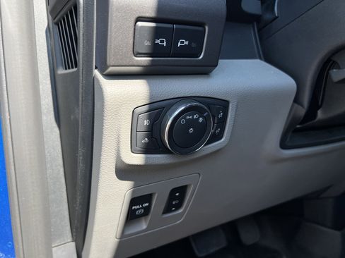 Used 2018 Ford F150 XLT w/ Equipment Group 302A Luxury AWD/4WD image 37