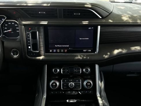 Used 2021 GMC Yukon Denali w/ Denali Ultimate Package AWD/4WD image 19