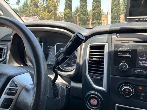Used 2017 Nissan Titan S RWD image 16