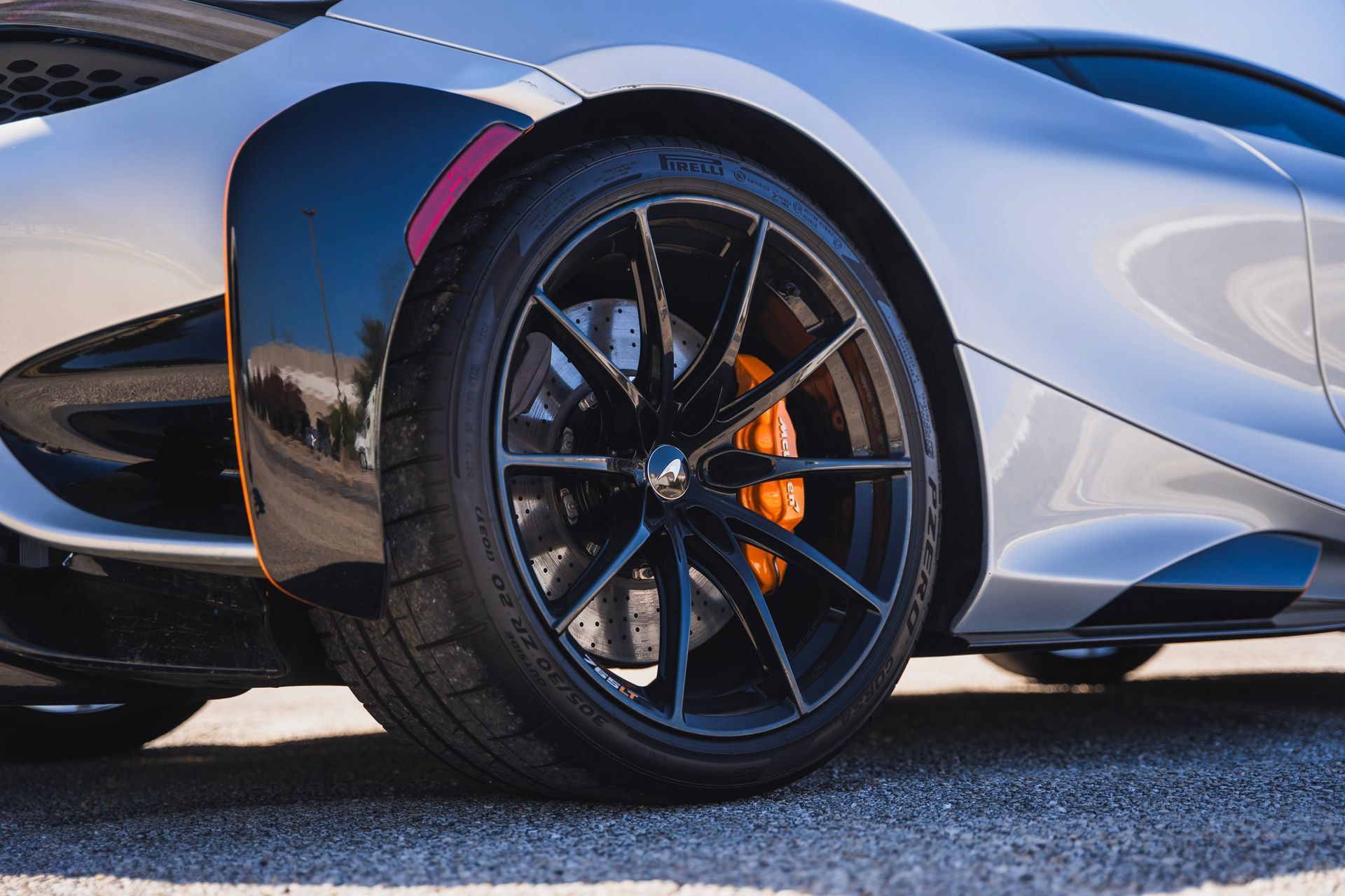 Used 2021 McLaren 765LT RWD image 32