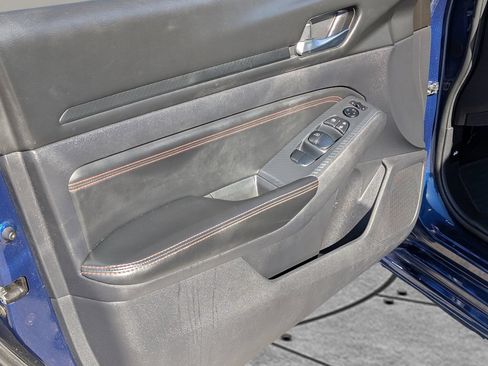 Used 2020 Nissan Altima 2.5 SR FWD image 15