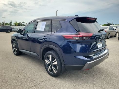 Used 2024 Nissan Rogue SL w/ SL Premium Package FWD image 3
