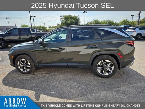 Used 2025 Hyundai Tucson SEL FWD image 7
