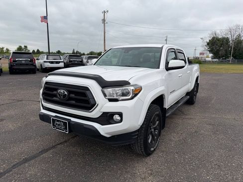 Used 2021 Toyota Tacoma TRD Sport AWD/4WD image 11