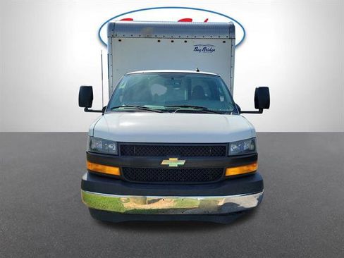 Used 2019 Chevrolet Express 3500 w/ Power Convenience Package image 2