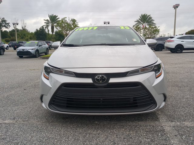 Certified 2025 Toyota Corolla LE FWD image 9