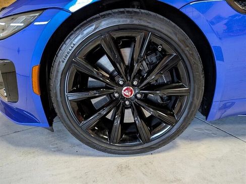 Used 2021 Jaguar F-TYPE R image 15