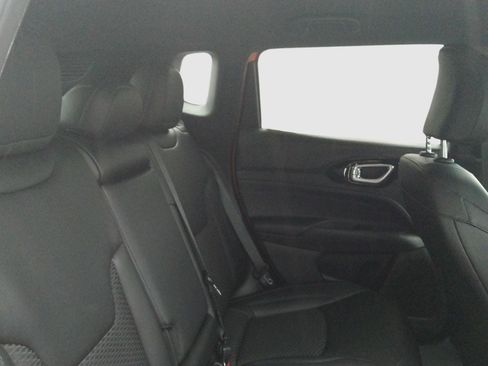 New 2026 Jeep Compass Latitude image 28