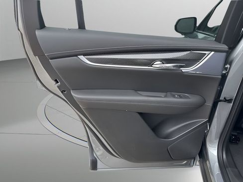 New 2025 Cadillac XT6 Sport w/ Technology Package image 40