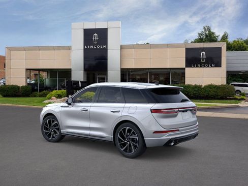 New 2024 Lincoln Corsair Grand Touring image 5