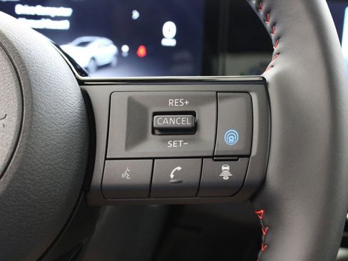 New 2026 Nissan Kicks SR w/ SR Premium Package FWD image 24