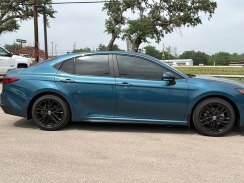 New 2026 Toyota Camry SE FWD image 4